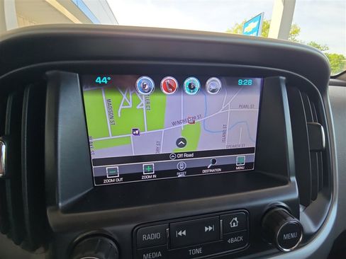Used 2017 Chevrolet Colorado LT w/ Luxury Package, Chrome AWD/4WD image 14