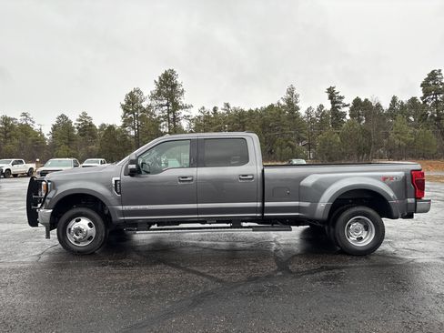 Used 2021 Ford F350 Lariat w/ Lariat Value Package image 7