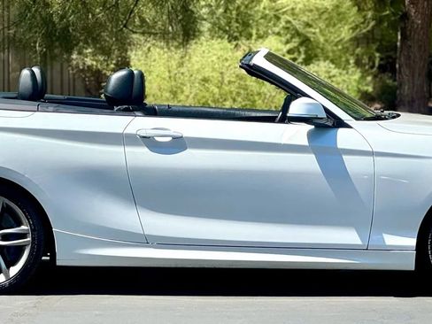 Used 2015 BMW 228i Convertible image 4