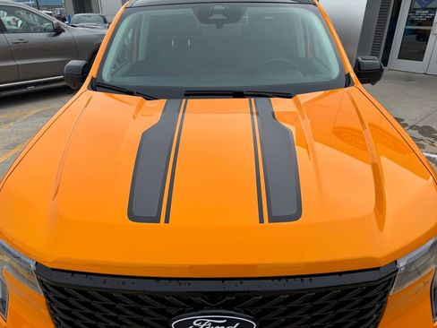 New 2026 Ford Maverick Lariat w/ Black Appearance Package image 8