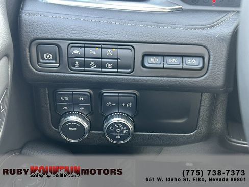 Used 2024 GMC Yukon Denali image 15