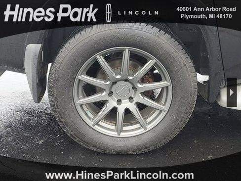 Used 2013 Nissan Armada Platinum w/ Platinum Reserve Pkg image 5