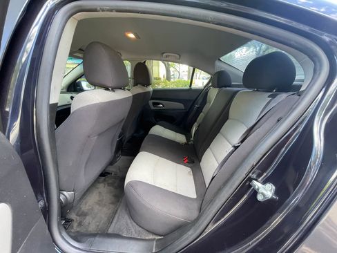 Used 2015 Chevrolet Cruze LS image 15