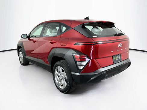 Used 2025 Hyundai Kona SE AWD/4WD image 5
