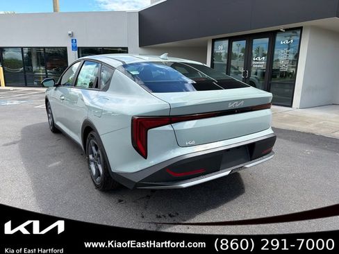 New 2026 Kia K4 FWD image 10