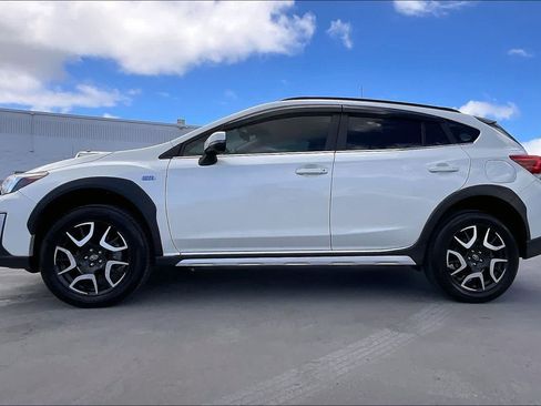 Used 2022 Subaru Crosstrek Hybrid AWD/4WD image 3
