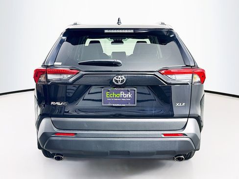 Used 2025 Toyota RAV4 XLE image 7