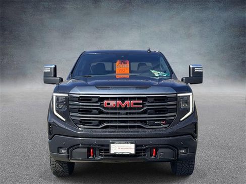 Used 2024 GMC Sierra 1500 AT4 w/ Technology Package image 8
