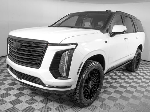 Used 2026 Cadillac Escalade Platinum Luxury w/ LPO, Floor Liner Package AWD/4WD image 8