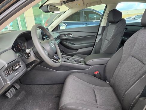 New 2025 Honda Accord SE image 9