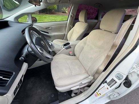 Used 2013 Toyota Prius Two FWD image 8