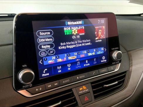 Used 2025 Nissan Altima 2.5 SV FWD image 6