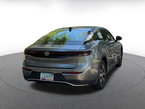 Used 2025 Toyota Crown XLE image 14