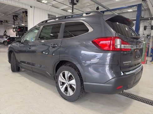 Used 2022 Subaru Ascent Premium w/ Convenience Package image 5
