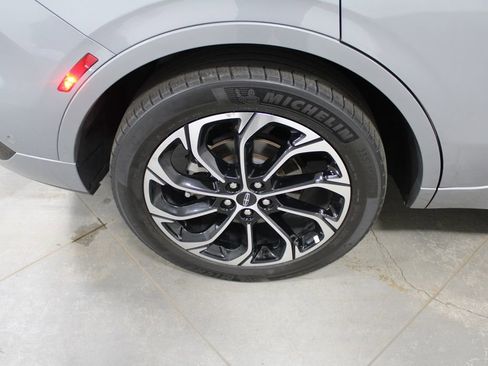 Used 2024 Lincoln Nautilus Reserve image 58