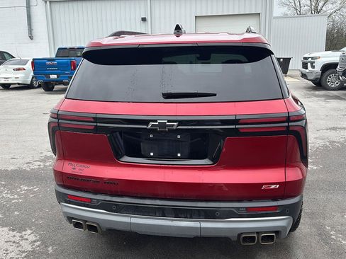 Used 2024 Chevrolet Traverse Z71 w/ Enhanced Driving Package image 4