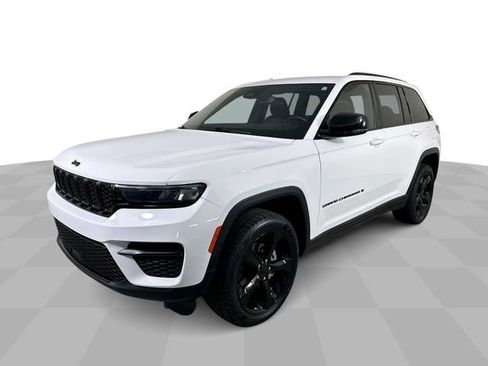 Used 2023 Jeep Grand Cherokee Altitude AWD/4WD image 1