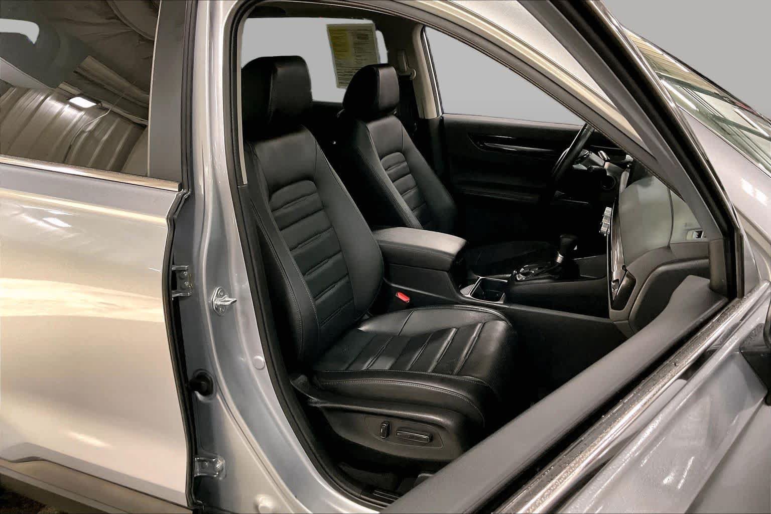 Used 2025 Honda CR-V EX-L image 9
