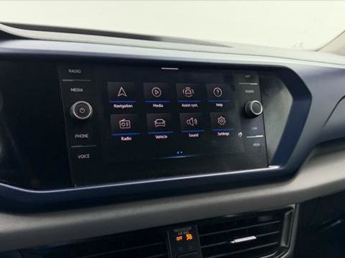 Used 2022 Volkswagen Taos SE FWD image 31