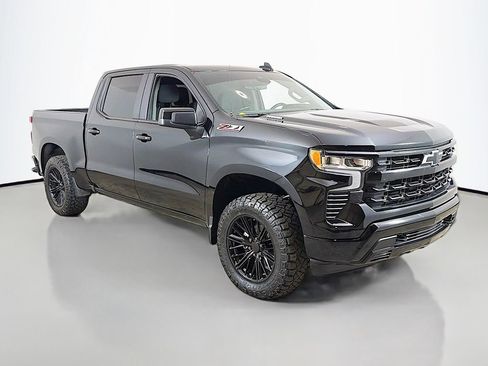 Used 2024 Chevrolet Silverado 1500 RST w/ Z71 Off-Road Package AWD/4WD image 2