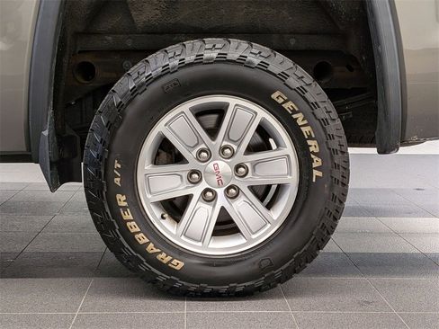 Used 2017 GMC Sierra 1500 SLE w/ SLE Value Package image 24