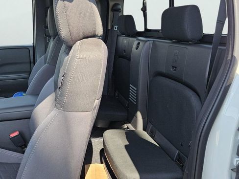 New 2025 Nissan Frontier SV w/ SV Convenience Package image 15
