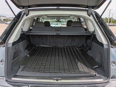 Used 2025 Audi Q7 3.0T Premium Plus AWD/4WD image 14