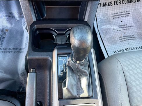 Used 2022 Toyota Tacoma SR5 w/ Technology Package image 17