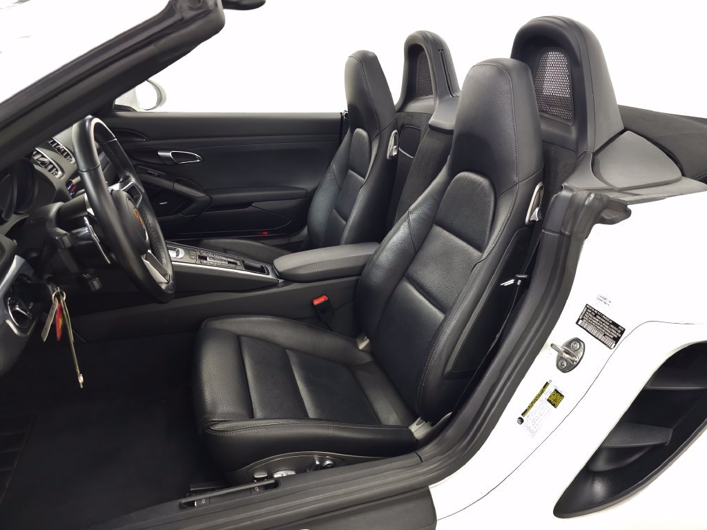 Used 2019 Porsche 718 Boxster RWD image 15