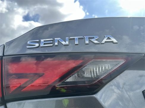 Used 2024 Nissan Sentra S image 14