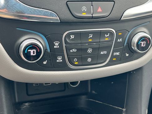 Used 2024 Chevrolet Equinox LT image 17