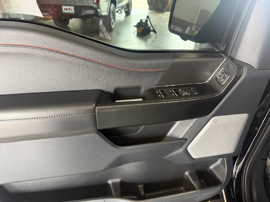 Used 2025 Ford F150 Raptor AWD/4WD image 11