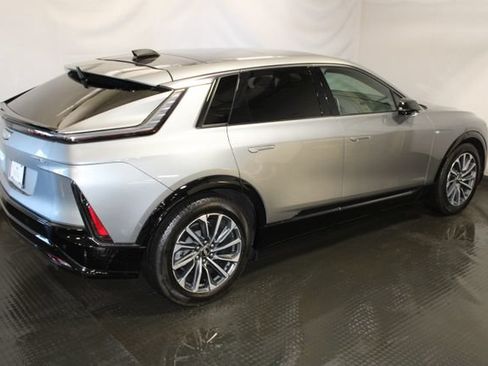 Certified 2024 Cadillac Lyriq Sport AWD/4WD image 5
