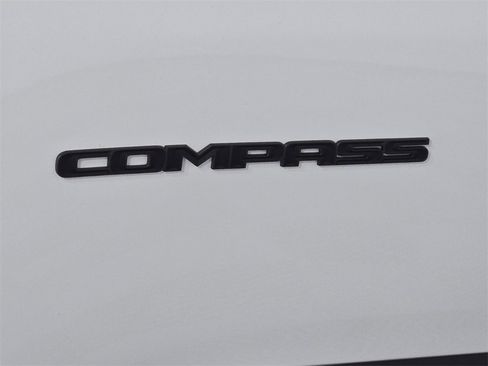 New 2026 Jeep Compass Latitude image 6
