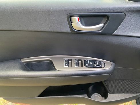 Used 2020 Kia Optima LX image 37