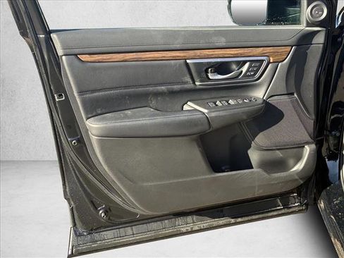 Used 2018 Honda CR-V Touring image 11