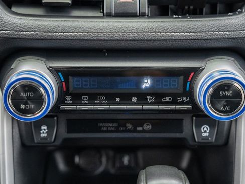 Used 2020 Toyota RAV4 XLE w/ All Weather Liner Package AWD/4WD image 21