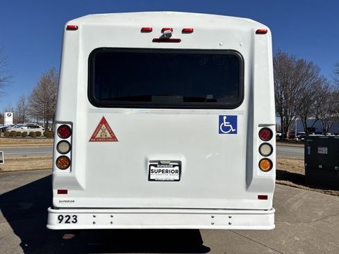 Used 2015 Ford E-350 and Econoline 350 Super Duty image 5