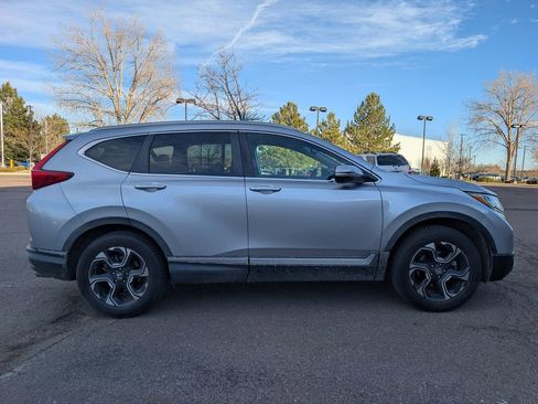 Used 2018 Honda CR-V Touring image 4