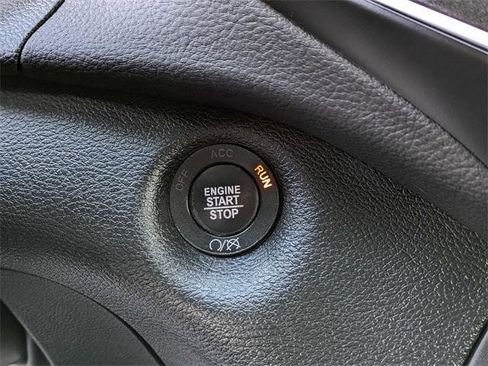 Certified 2020 Jeep Cherokee Trailhawk w/ Cold Weather Group AWD/4WD image 15