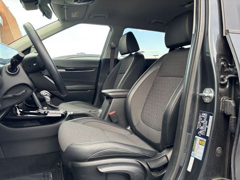 Used 2025 Kia Seltos S image 27