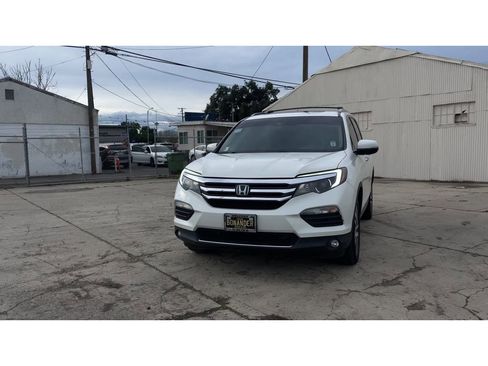 Used 2018 Honda Pilot Touring image 6