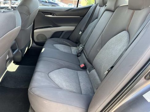 Used 2018 Toyota Camry LE FWD image 18