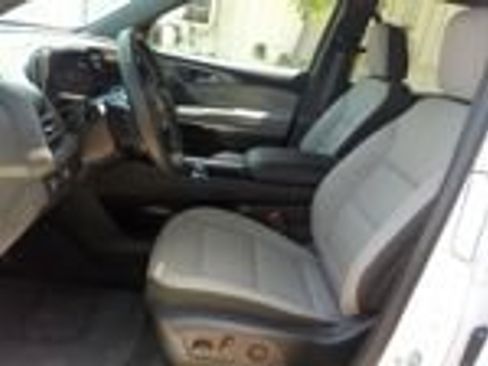 Used 2026 Chevrolet Traverse LT w/ Driver Confidence Package FWD image 19