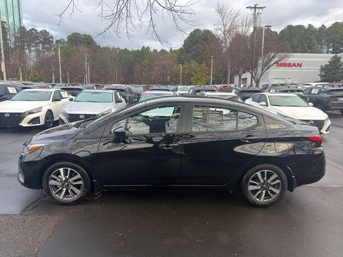 Used 2025 Nissan Versa SV w/ Trunk Package image 4