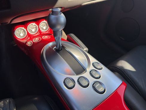 Used 2005 Chevrolet SSR w/ Preferred Equipment Group image 14