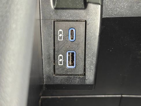 Used 2022 Toyota Sienna LE image 46