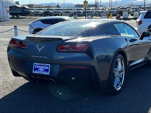 Used 2017 Chevrolet Corvette Stingray Coupe w/ 1LT image 5
