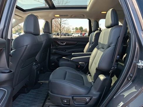 Used 2023 Subaru Ascent Touring AWD/4WD image 9