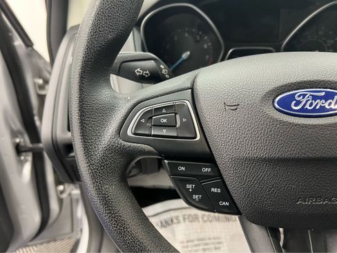Used 2018 Ford Focus SEL image 18